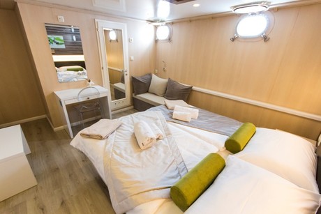 Main deck cabin