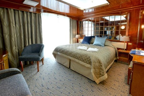 Scott Deck Deluxe Balcony Suite	