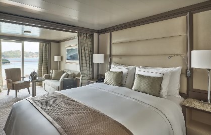 Deluxe Veranda Suite