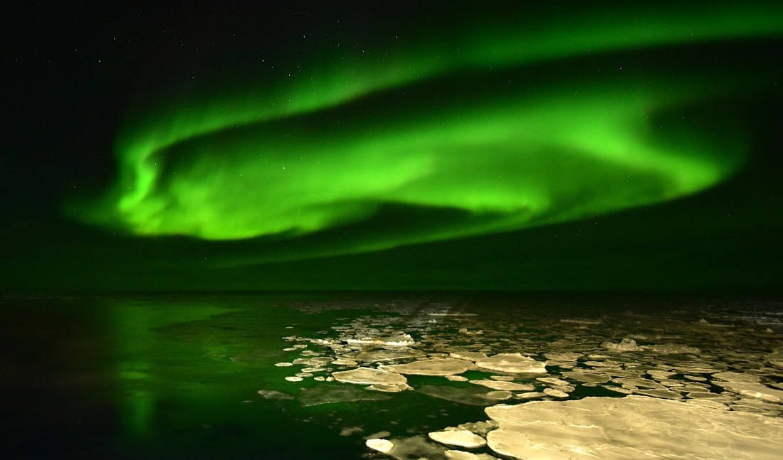 Feture image for Antarctica - Beyond the Polar Circle - Wilkins Ice Shelf and the search for the Aurora Australis